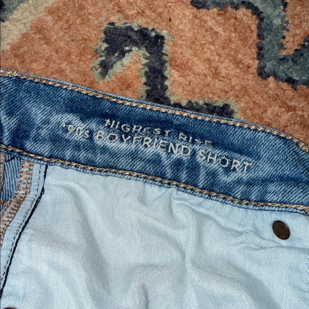 American Eagle Light Wash Denim Cutoff Shorts - Picture 4 of 5